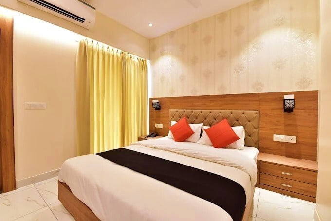 HOTEL EKANA OR SIMILAR